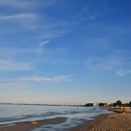 Pier-6 * Scharbeutz