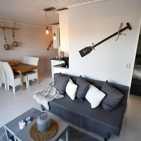 Pier-6 Apartment